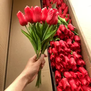 Artificial PU tulip bouquet red fake flowers for home wedding decoration detail view