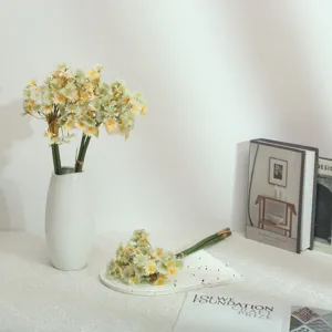 Artificial daisy flower bouquet set with white ceramic vase for indoor home decoration