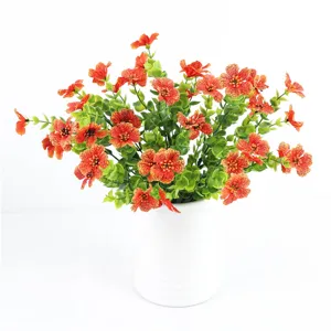 Bouquet di foglie di eucalipto e fiori artificiali per decorazioni per la casa nordica e ufficio.