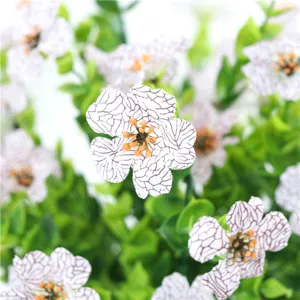 Fiore di seta viola artificiale dettaglio, ornamento di decorazione domestica eucalipto