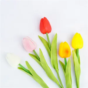 Künstliche PU-Tulpen Detailansicht, bunte künstliche Blumen Stängel für Heimdekoration.