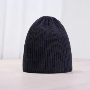 Black ribbed knit beanie for men and women, thickened warm winter hat for street style fashion.