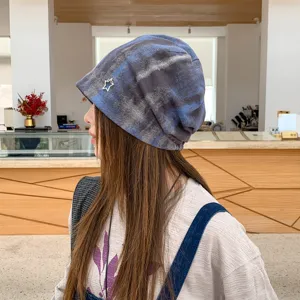 Retro tie-dye star slouchy beanie hat for women, casual autumn winter warm knit cap.