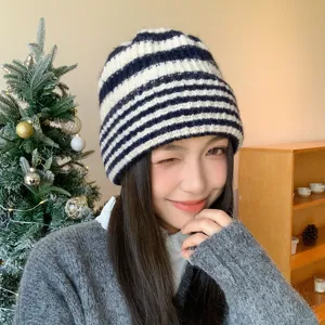 Japanischer Stil farbblockgestreifte Strickmütze Beanie, gemütliche Winter warme Kopfbedeckung.