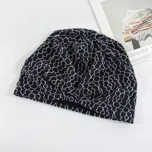 Women's black knit floral slouchy beanie hat, Korean style spring autumn fashion cold hat