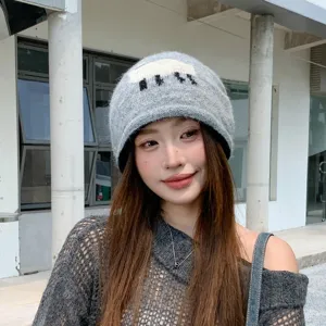 Süße Strickmütze mit Schaf Motiv für Damen, koreanische Winter warme Beanie Mütze grau
