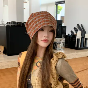 Gorrito plisado a cuadros naranja para mujer, sombrero estilo vintage para primavera y otono.