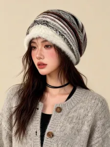 Cómodo gorro de punto de felpa jacquard para mujer, gorro slouchy a rayas estilo retro.