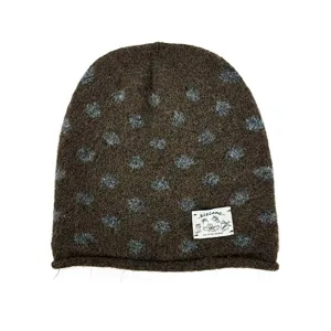 Braune Strickmütze mit grauen Punkten und Logo Label für Damen warme Wintermütze Mode Neu