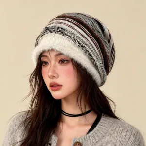 Gorro Vintage de Punto Jacquard para Mujer Con Borde de Piel Sintética Cálido Invierno Protección de Oídos Estilo Maillard Rayado