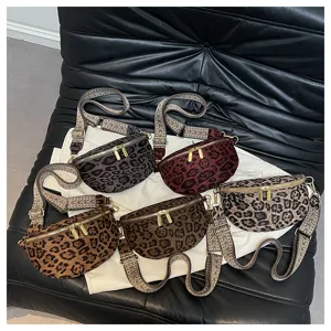 Women fashion leopard print chest bag casual oxford crossbody bag large capacity detail
