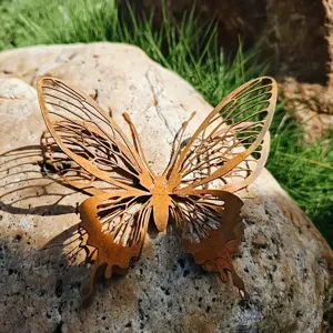 Rostige Metall Schmetterling Skulptur, hohle Eisen Kunst Garten Ornament für Deko.