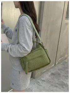 Casual waterproof oxford cloth shoulder bag, large capacity tote bag for daily use.