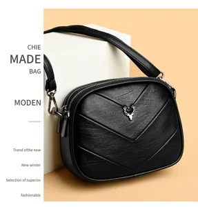 Chic minimalist women's shoulder crossbody bag, fashionable trendy PU leather daily handbag.