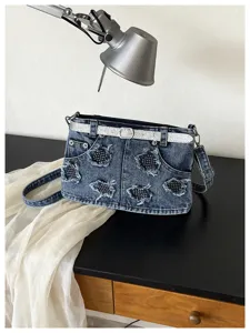 Elegante borsa a tracolla in denim con design di jeans unico, borsa casual da donna.