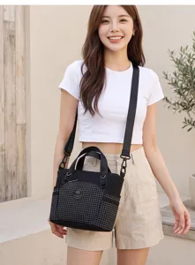 Fashion plaid shoulder bag for women, lightweight travel handbag and commuting daily casual purse.