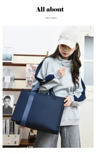 Vista detallada del bolso tote de negocios de tela oxford impermeable multicapa en uso.