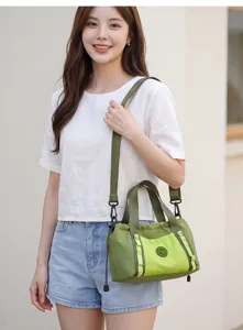 Borsa a tracolla da viaggio in nylon verde leggera da donna grande capacità borsa casual