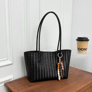Black Woven Leather Tote Bag for Women Large Capacity Casual Commuting Shoulder Handbag