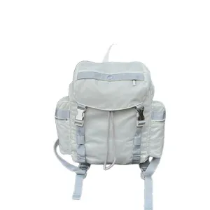 Sac à dos en nylon imperméable, sac de voyage sport décontracté avec poches multiples usage.