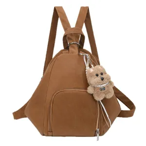 Zaino casual da donna in pelle PU marrone, borsa vintage da viaggio con grazioso ciondolo orsetto.