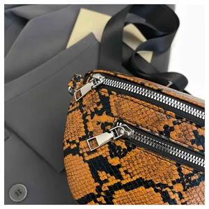 Snake print crossbody bag women fashion trendy dumpling bag casual lightweight shoulder bag
