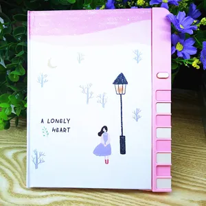 Joli carnet journal rose 32K avec serrure à touches de piano et jolie couverture pour étudiants.