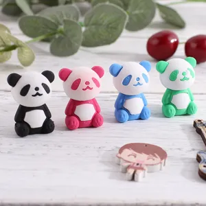 Niedliches Panda Radiergummi Set in vier Farben, kreatives Briefpapier Geschenk für Kinder.