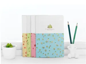 Nettes Blumenmuster Weichumschlag Notizbuch Set, ideal für Schüler, Tagebuch und Notizen.