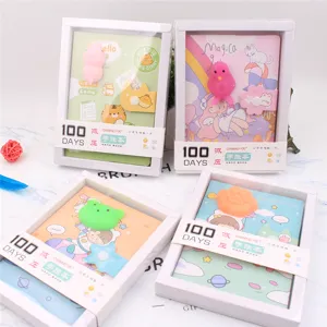 Creatief schattig decompressie notitieboek cadeauset, studentendagboek met hanger.