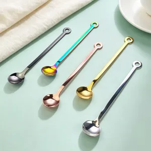 Cuillère à café en acier inoxydable à long manche avec trou, cuillère à dessert colorée.