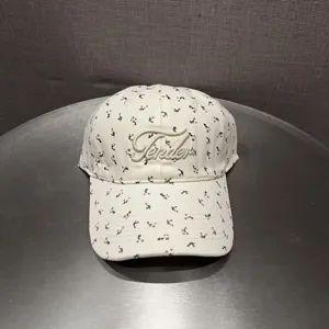 Korean style floral embroidered baseball cap for women, cute soft top casual duck hat.