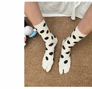 Ballet style white sweet polka dot split-toe mid-tube socks women retro cozy tabi socks