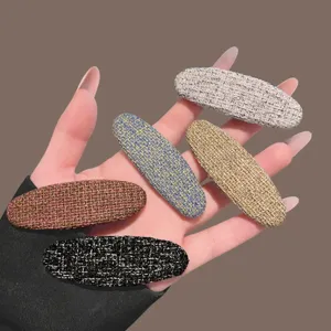 Set de pince à cheveux ovale en tweed rétro, élégante barrette latérale pour le style quotidien.