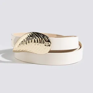 Cinturón de cuero blanco para mujer con hebilla de concha dorada accesorio de moda elegante
