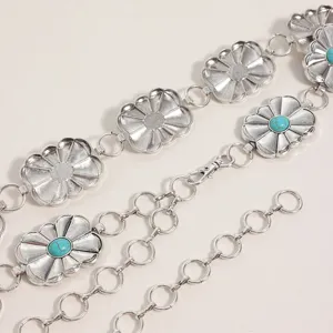 Chaîne de taille en métal turquoise sculpté bohème, détails de maillons floraux pour femmes.