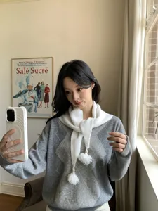 Sciarpa triangolare in maglia stile coreano con nappe di perle, scaldacollo invernale donna.