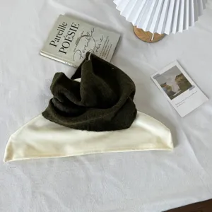 Foulard cache-cou tricoté vert foncé et blanc hiver résistant au froid collier thermique doux