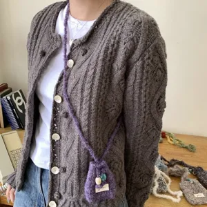 Mini bolso cruzado de punto con colgante de perlas, lindo monedero de lana para mujeres.