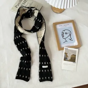 Detailed view of the Korean style contrast knit scarf, showing soft texture and cozy wear.