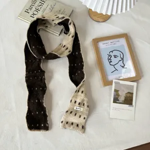 Korean style contrast color knit scarf for women, autumn fashion warm neck wrap decoration.
