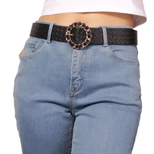 Cintura donna in pelle intrecciata nera con fibbia rotonda in catena metallica elegante