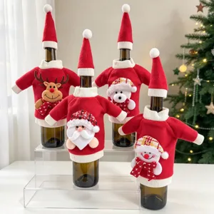 Copertura bottiglia natale maglione lavorato a maglia carino e cappello decoro dettaglio