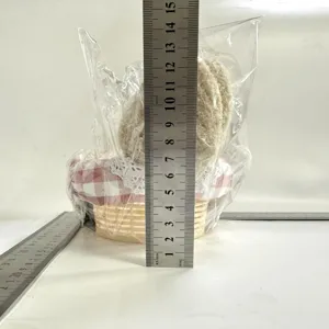 Osterhase Süßigkeitenkorb Korbgeflecht Aufbewahrung Behälter mit Maßstab zur Größenanzeige.