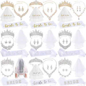 Ensemble accessoires enterrement vie de jeune fille couronne voile collier et boucles.