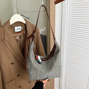 Sac à épaule tissé à la main pour femme, sac fourre-tout rétro décontracté en cuir.