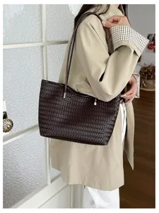 Elegante borsa tote in pelle intrecciata marrone scuro da donna, grande borsa a spalla quotidiana.
