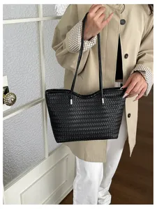 Borsa tote nera classica in pelle intrecciata da donna, elegante grande borsa a spalla.