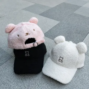 Mignonne casquette de baseball en laine d'agneau oreilles d'ours peluche chaude brodée