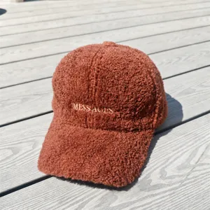 Automne Hiver Fausse Laine Baseball Casquette Broderie Lettre Chaud Casual Chapeau Canard